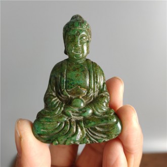 Амулет из зеленого нефрита "Будда"